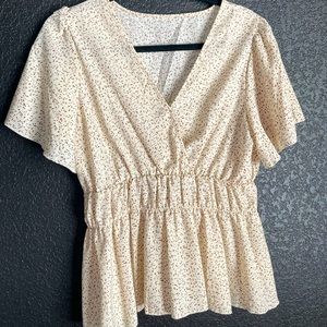 Confetti Print Butterfly Sleeve Peplum Top